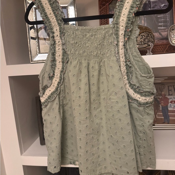 Forever that Girl Adorable Eyelet Top - Picture 3 of 7